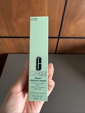 NEW Clinique Smart Clinical Repair Serum